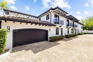 3020 McDonald St in Miami, FL - Building Photo