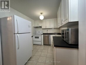 10 Pagehurst Ct in Richmond Hill, ON - Building Photo - Building Photo