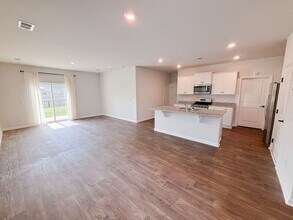 729 Long Blf Rd in Summerville, SC - Building Photo - Building Photo