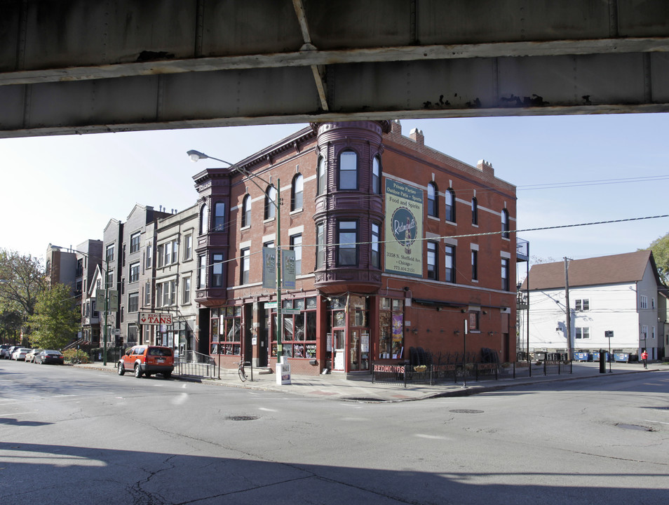 3356-3358 Sheffield Ave in Chicago, IL - Building Photo