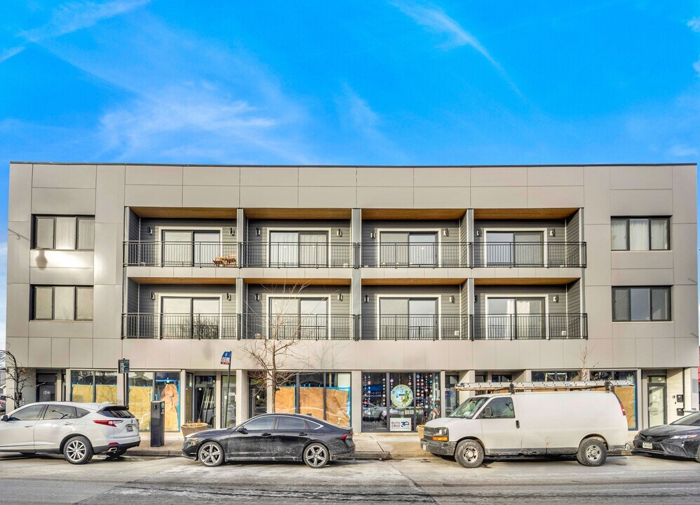 5419 W Belmont Ave in Chicago, IL - Building Photo