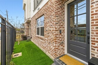 4905 Avenue J Ave in Houston, TX - Building Photo - Building Photo