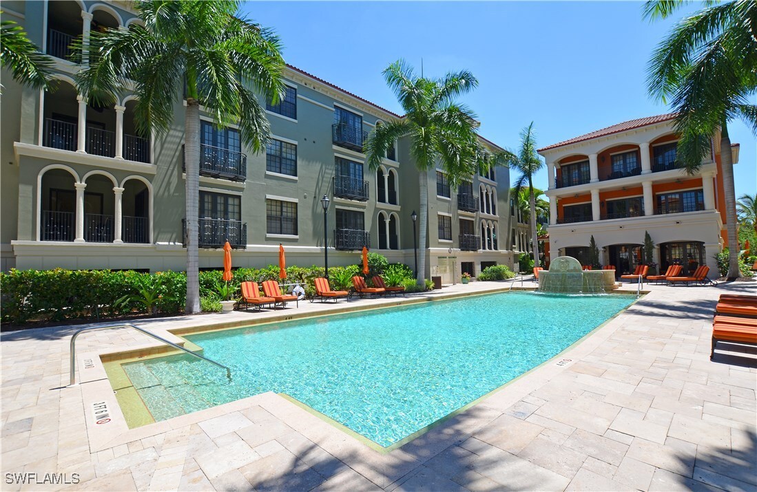 8010 Via Sardinia St in Estero, FL - Building Photo