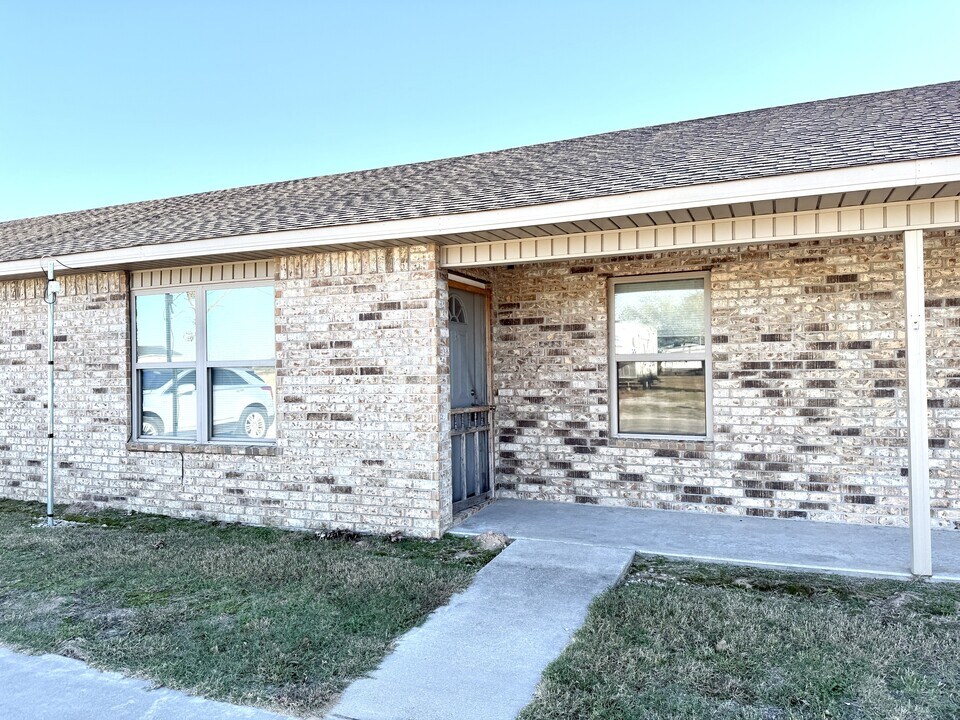 11955 Sandpiper Rd in Thackerville, OK - Building Photo