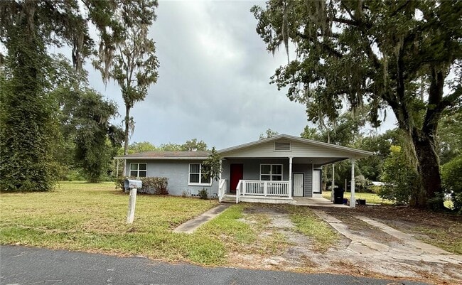 property at 825 SE 8th Ave