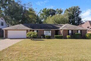 7181 Autumn Song Dr in Memphis, TN - Building Photo