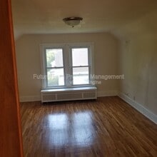 340 Marble St in Joliet, IL - Building Photo - Building Photo