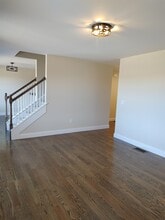 4 Dutch Dr in Litchfield, NH - Building Photo - Building Photo