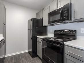 1070 Main Apartments in Hendersonville, TN - Building Photo - Building Photo