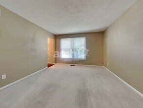 643 Cassel Creek Dr in Vandalia, OH - Building Photo - Building Photo