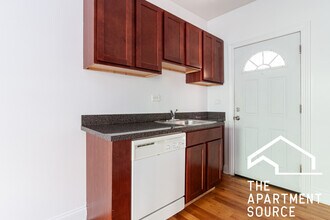 3824 N Fremont St, Unit W3 in Chicago, IL - Foto de edificio - Building Photo