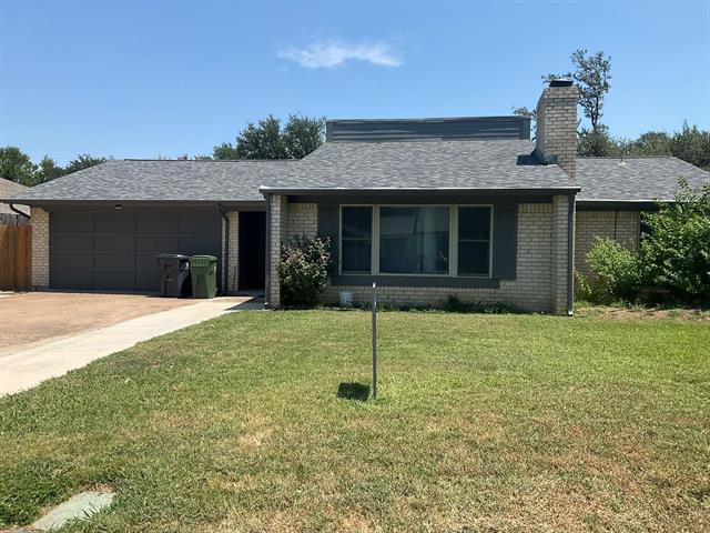 1709 Ocho Rios Ct in Arlington, TX - Building Photo