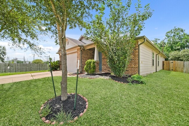 property at 2638 Bedrock Ln