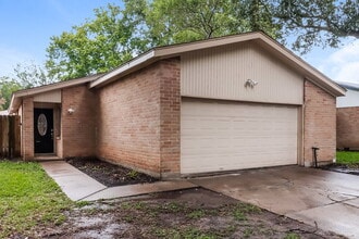 1909 Chelsea Ct in Rosenberg, TX - Building Photo - Building Photo