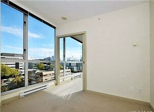 732 Cormorant St in Victoria, BC - Building Photo - Building Photo