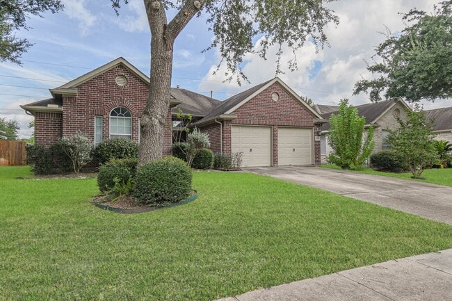 14214 Silver Glade Ln in Sugar Land, TX - Building Photo - Building Photo