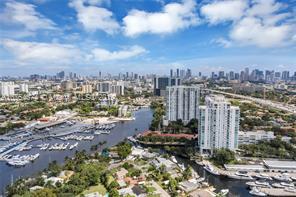 1920 NW 13th St in Miami, FL - Building Photo