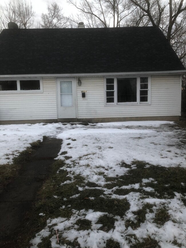 property at 4024 Prescott Ave