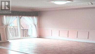 15 Amulet Crescent in Richmond Hill, ON - Building Photo - Building Photo