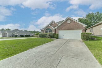 2212 Highland Crossing Dr in Conroe, TX - Building Photo - Building Photo