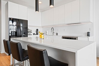 350 N Main St in Royal Oak, MI - Building Photo - Building Photo