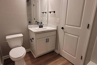 1230 Ayla Ave in Green, OH - Building Photo - Building Photo