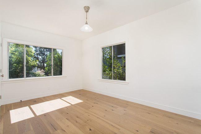 6425 Garvanza Ave in Los Angeles, CA - Building Photo - Interior Photo