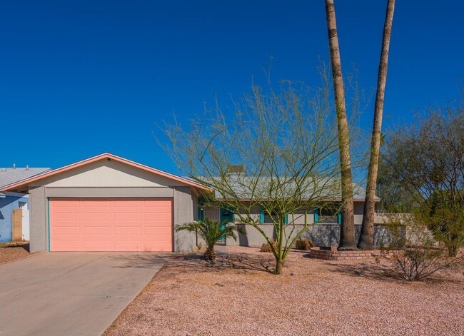 property at 4435 S Stanley Pl