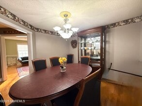 28 Skylark Ct in Marlboro, NJ - Building Photo - Building Photo