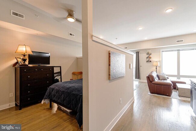1607 Catharine St in Philadelphia, PA - Building Photo - Building Photo