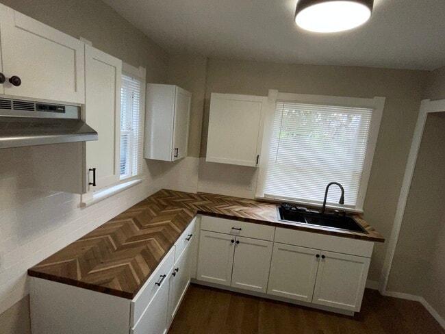 2322 Upton Ave in Toledo, OH - Building Photo - Building Photo