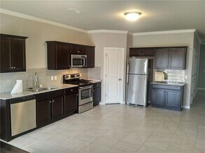 2737 W Kilimanjaro Way in Rogers, AR - Foto de edificio - Building Photo