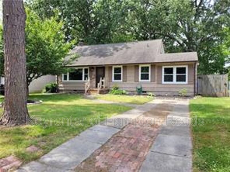 1289 River Oaks Dr in Norfolk, VA - Building Photo