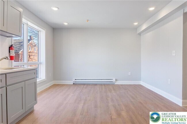 829 Linden St in Allentown, PA - Building Photo - Building Photo