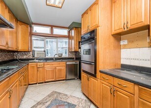 44 Eddy St, Unit 1 in Waltham, MA - Building Photo - Building Photo
