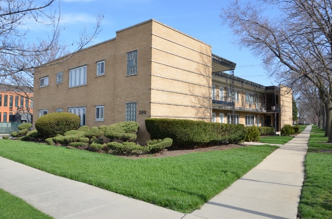 2032 Linden Ave in Park Ridge, IL - Building Photo - Building Photo