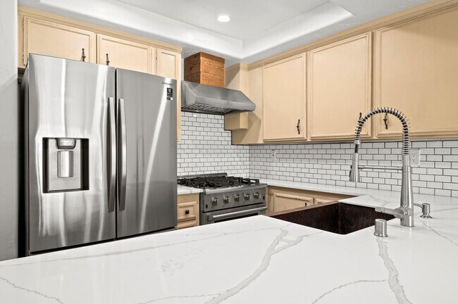 2742 Pine Creek Cir in Fullerton, CA - Building Photo - Building Photo