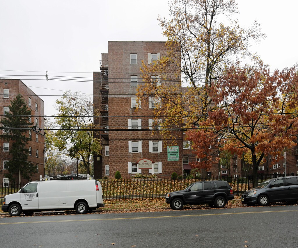 Parkwood Place Apartments in Newark, NJ