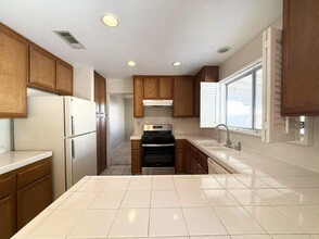 314 Jamie Ct in Henderson, NV - Building Photo - Building Photo