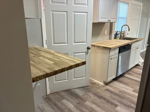 Room in Duplex on W Strickland St in Douglasville, GA - Building Photo - Building Photo