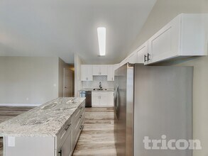 3871 Range Crest Ct in High Point, NC - Foto de edificio - Building Photo