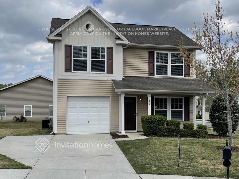 505 Sawtooth Oak Drive in Landis, NC - Building Photo