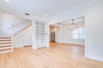 512 E 49th St in Austin, TX - Building Photo - Building Photo