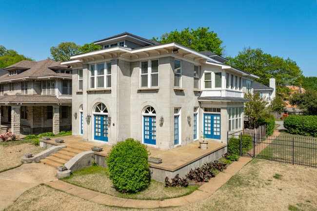 200 Stonewall St