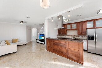 774 Seaview Dr in North Palm Beach, FL - Foto de edificio - Building Photo