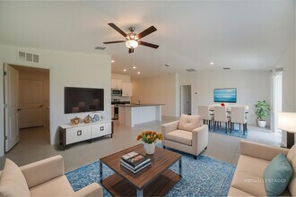 4113 84th Ct E in Palmetto, FL - Foto de edificio - Building Photo