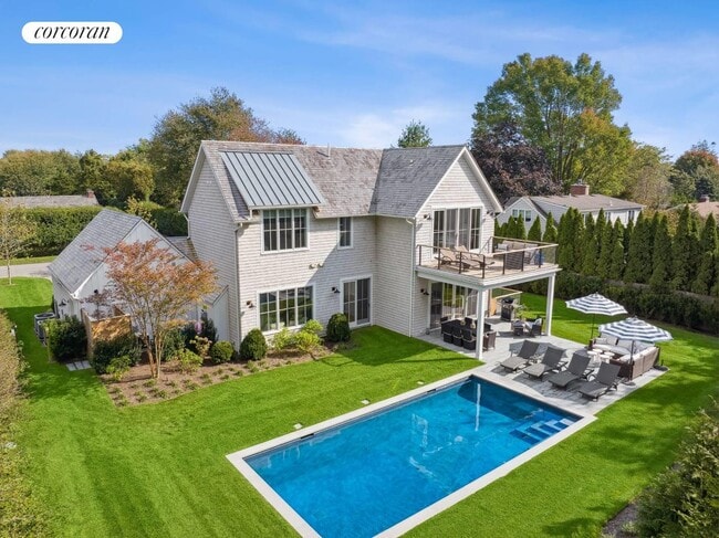13 Boxwood St in East Hampton, NY - Building Photo - Building Photo