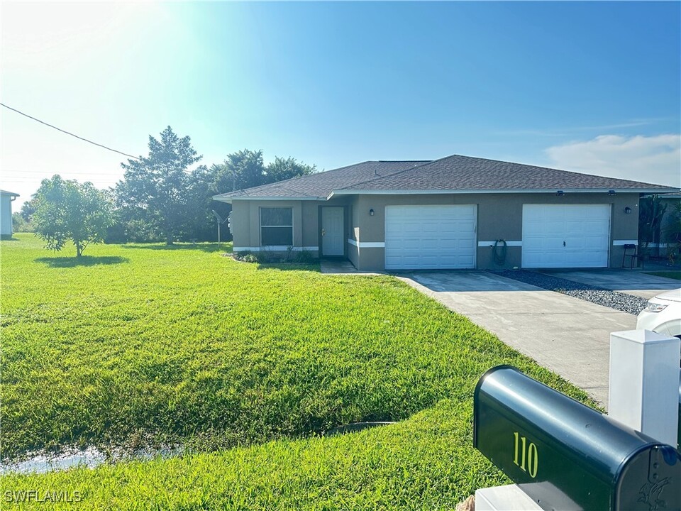 110 Pullman St in Lehigh Acres, FL - Building Photo