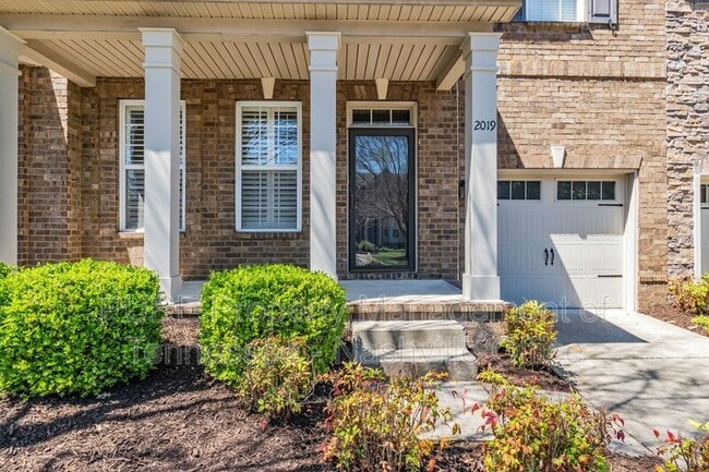 2019 Traemoor Village Dr in Nashville, TN - Building Photo - Building Photo