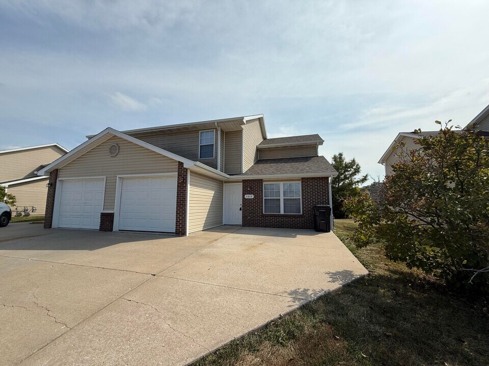 1512 Citadel Dr in Columbia, MO - Building Photo